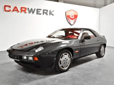 PORSCHE 928