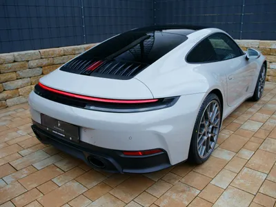 PORSCHE 992