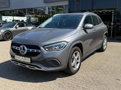 MERCEDES-BENZ GLA 180