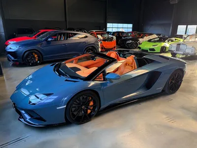 LAMBORGHINI Aventador