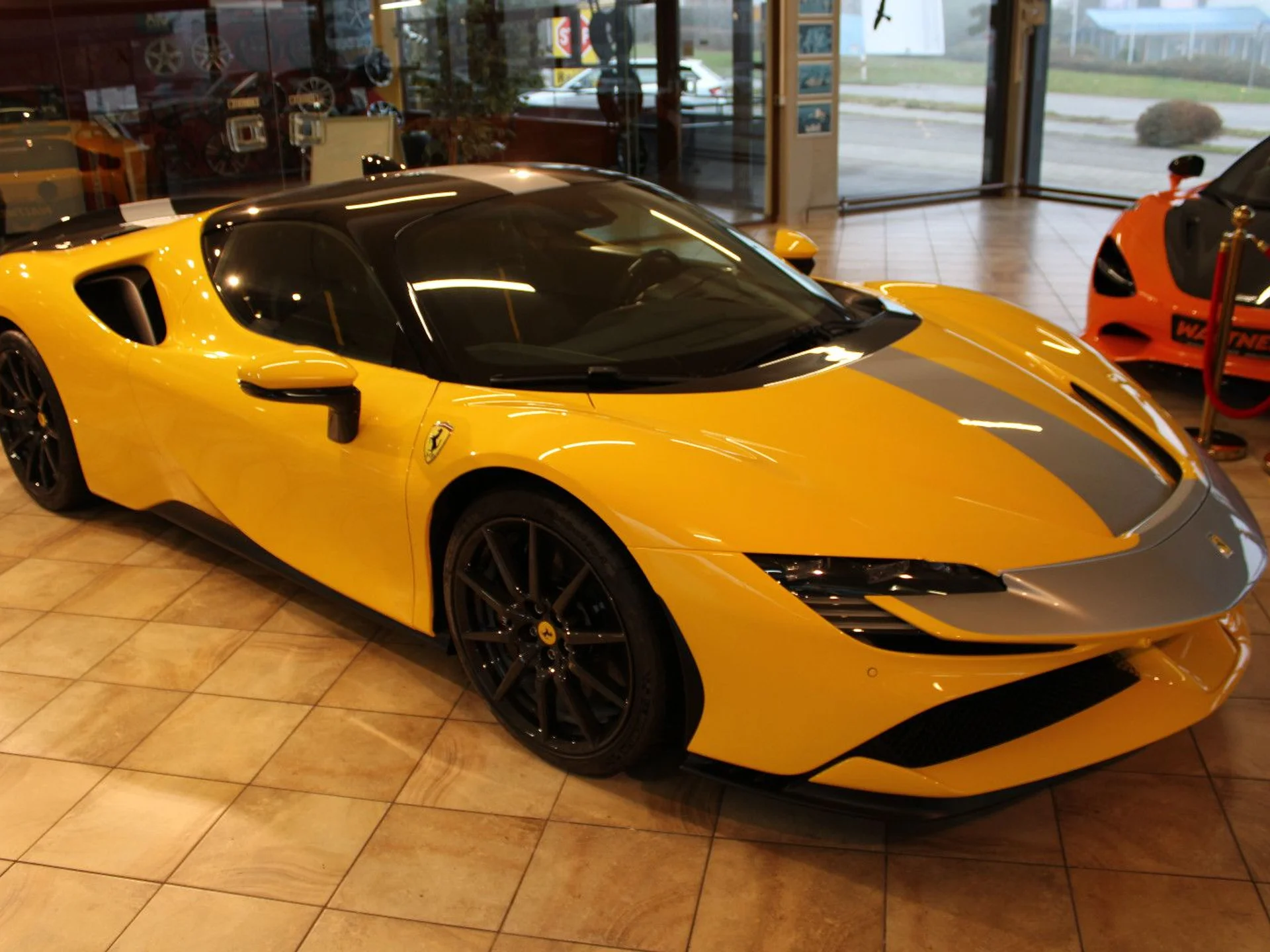 FERRARI SF90 - Bild 1