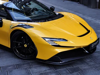 FERRARI SF90