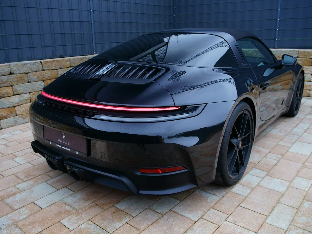 PORSCHE 992 - Bild 1