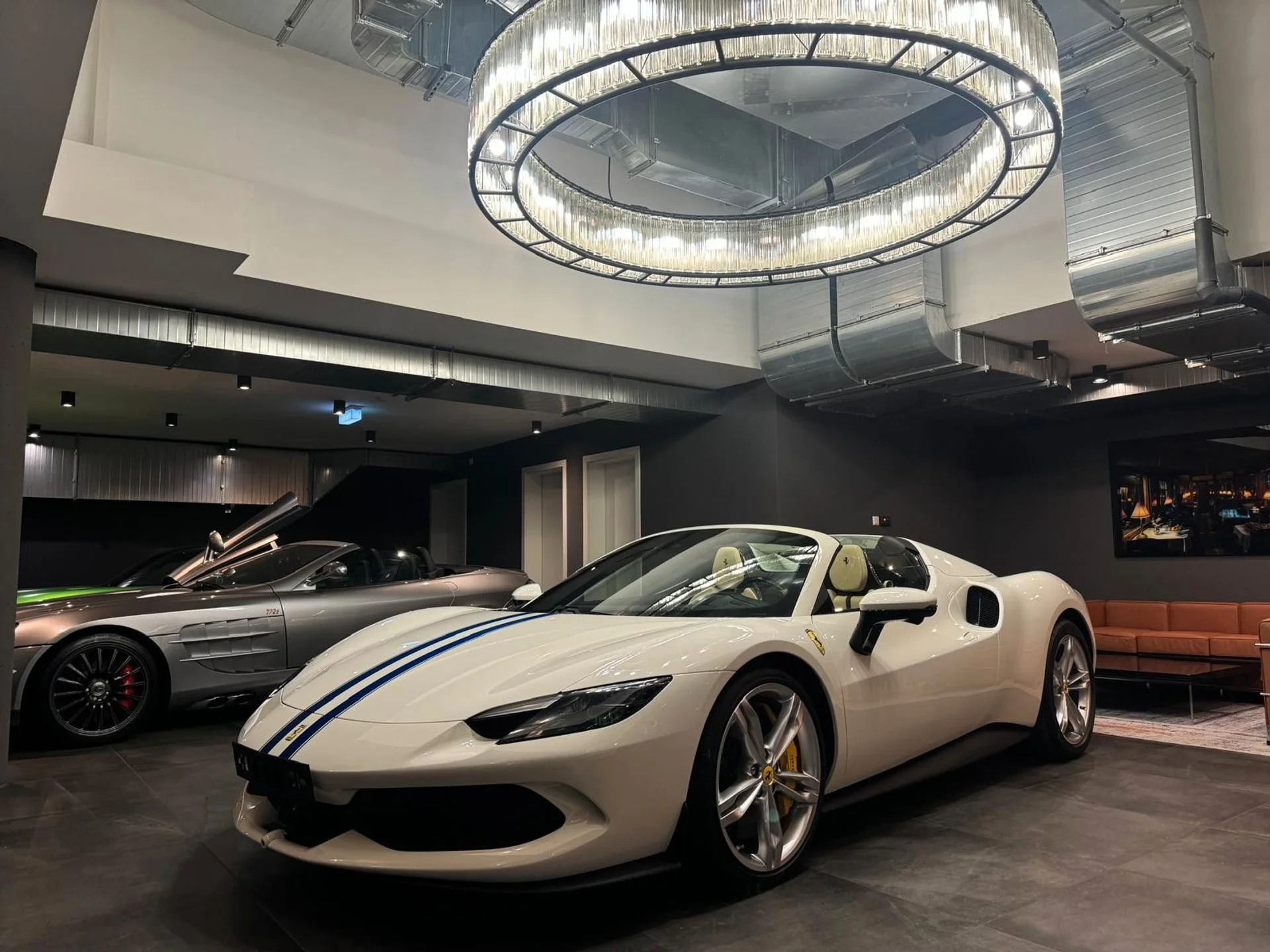 FERRARI 296 GTS - Bild 1