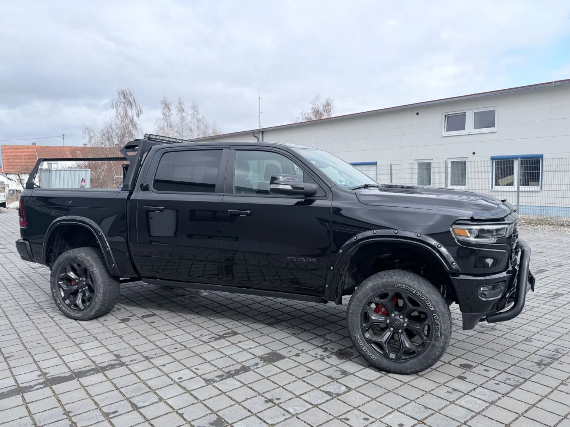 DODGE RAM