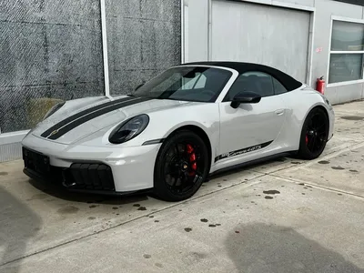 PORSCHE 992