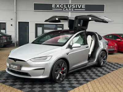 TESLA Model X