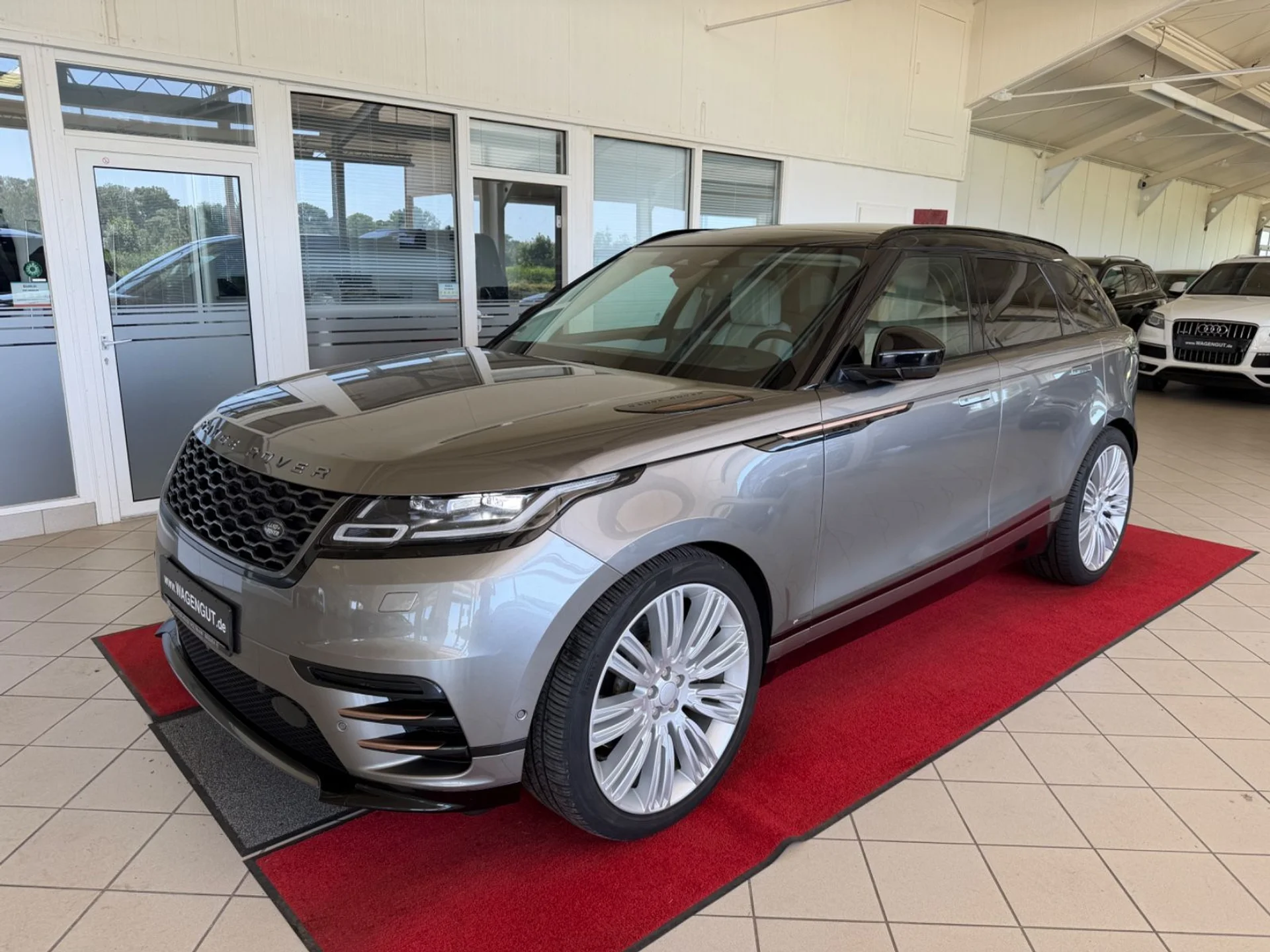 LAND ROVER Range Rover Velar - Bild 1