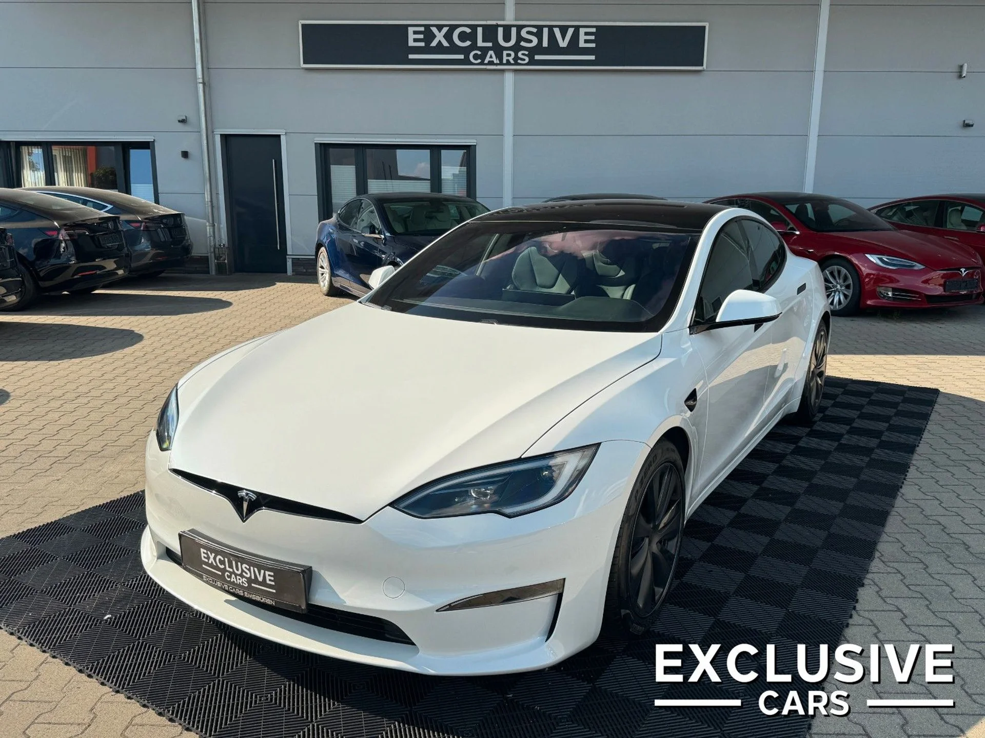 TESLA Model S - Bild 1