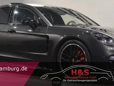 PORSCHE Panamera