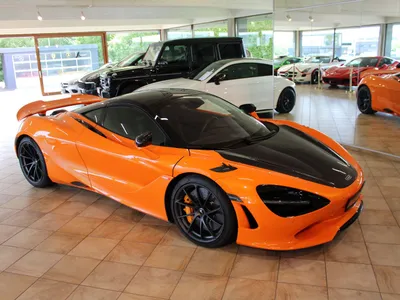 MCLAREN 750S