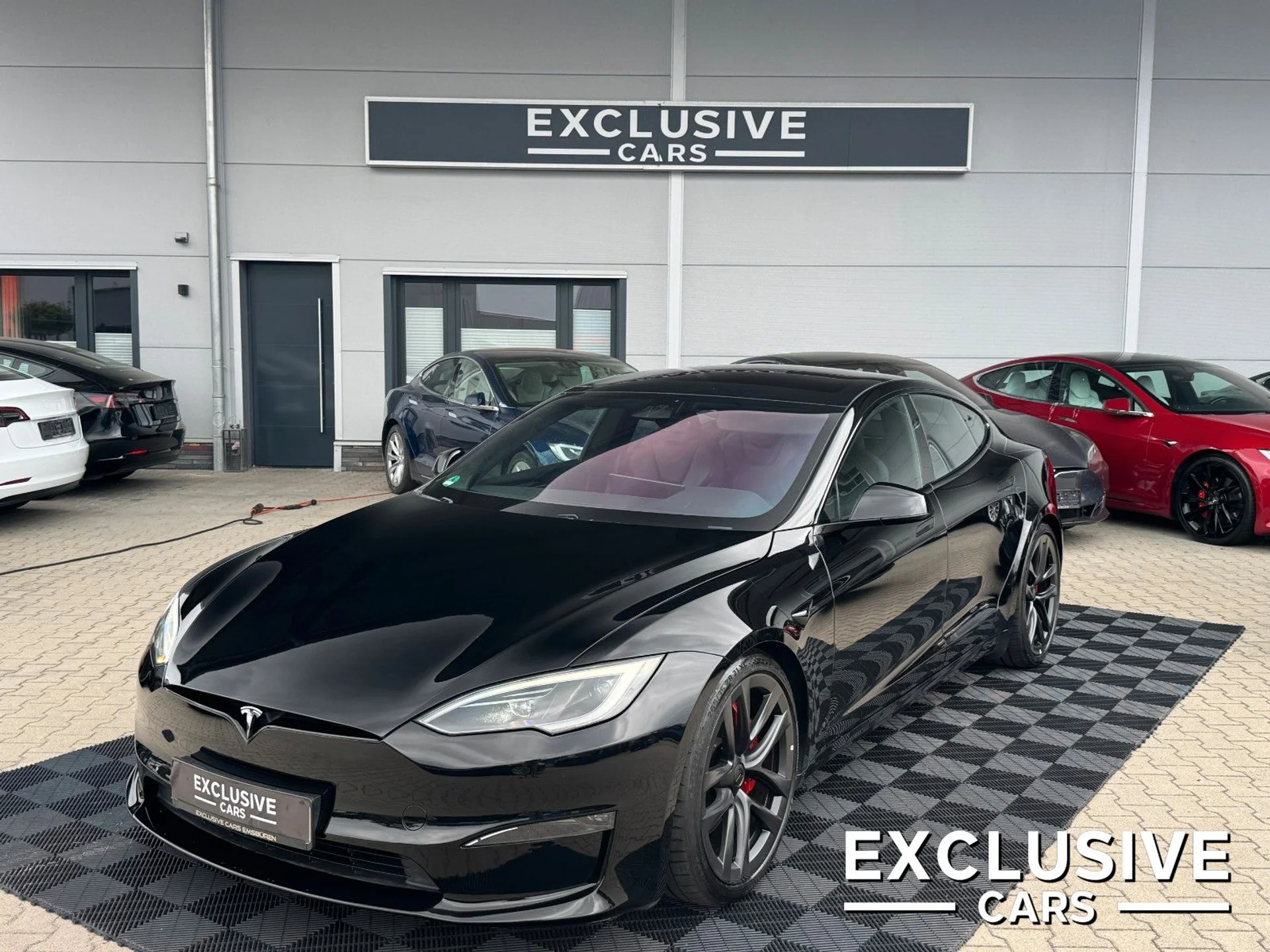 TESLA Model S - Bild 1