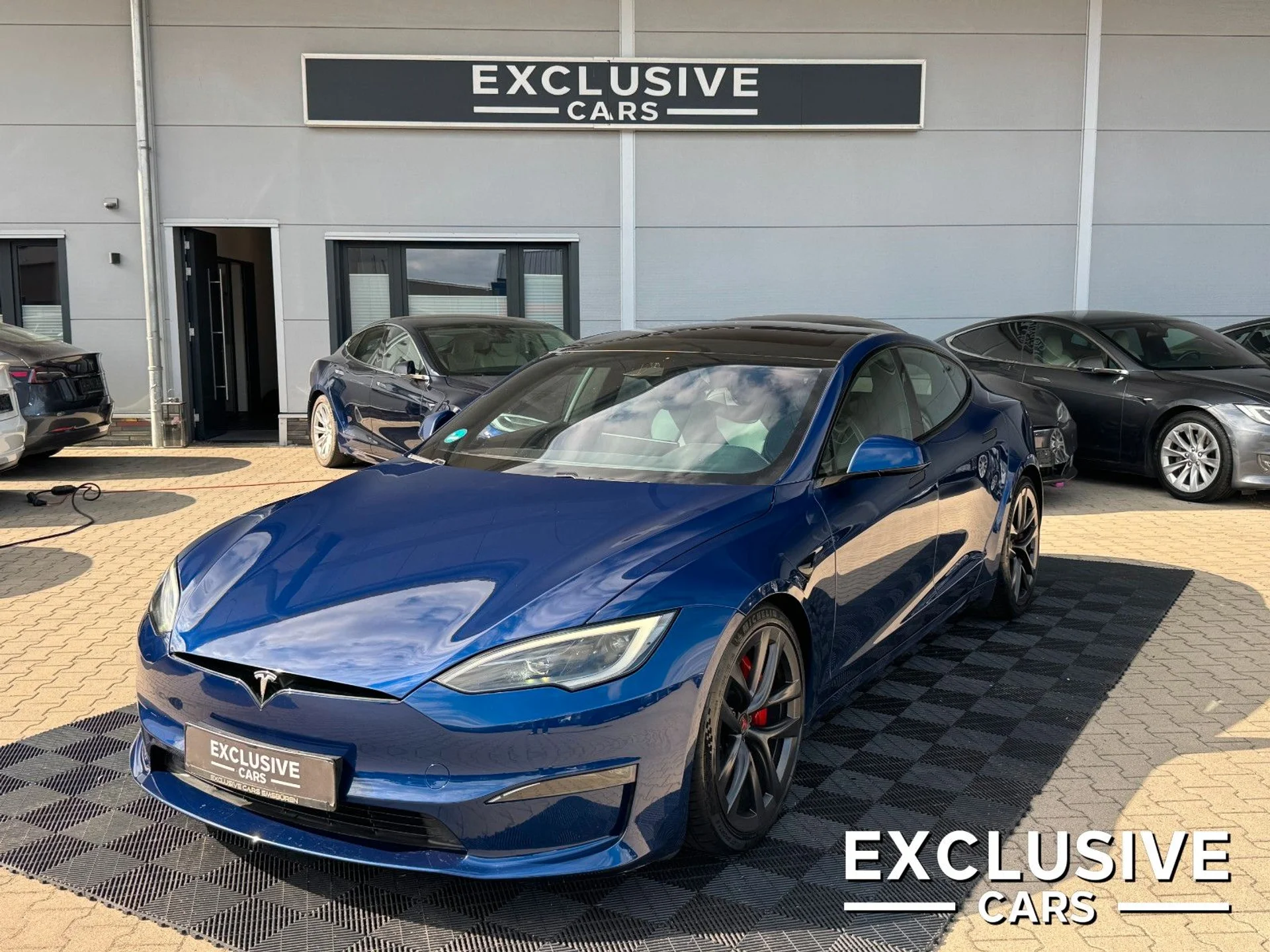 TESLA Model S - Bild 1