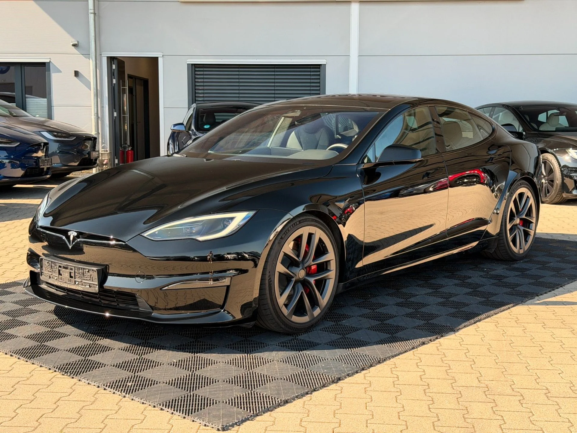 TESLA Model S - Bild 1