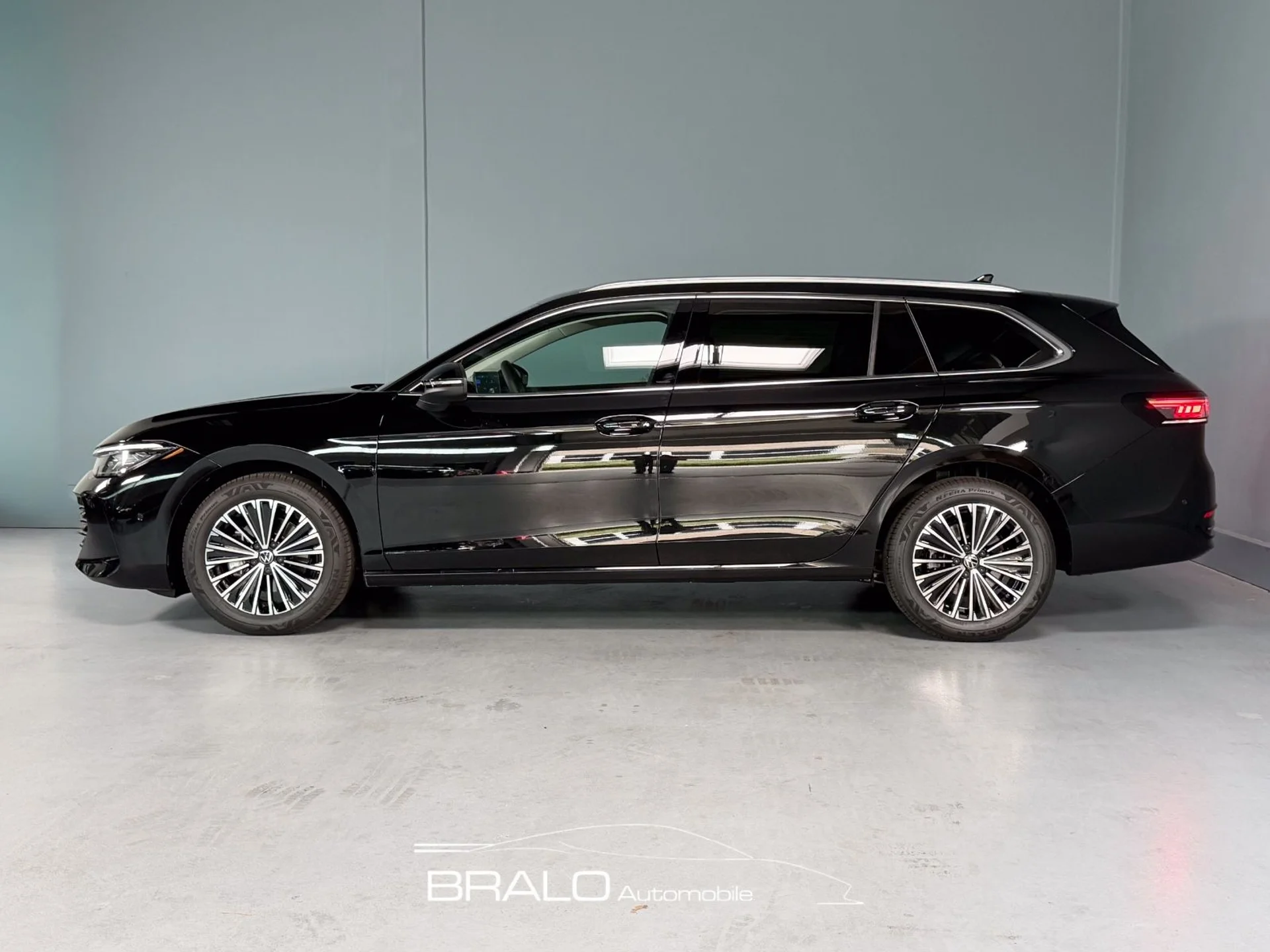 VW Passat Variant - Bild 1