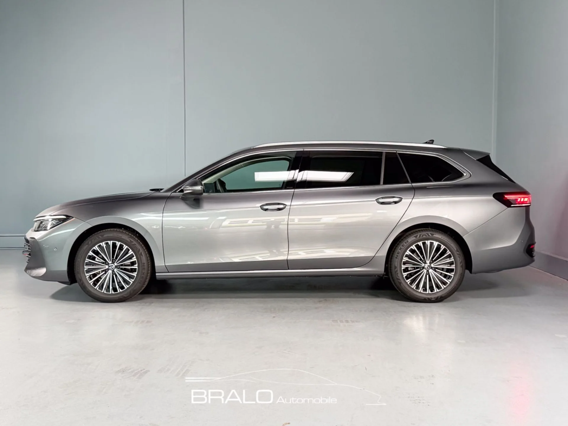 VW Passat Variant - Bild 1
