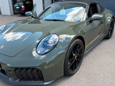 PORSCHE 992