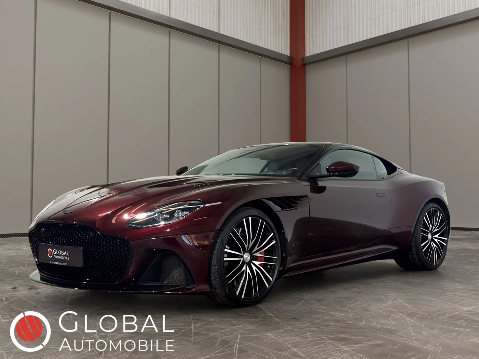 ASTON MARTIN DBS - Bild 1