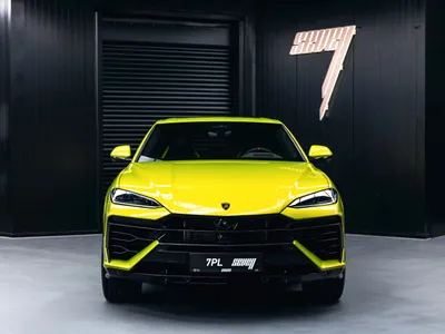 LAMBORGHINI Urus